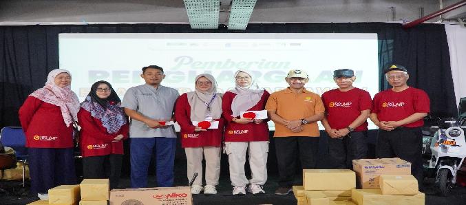 Milad ke 64 RSU Muhammadiyah Ponorogo Jalan Sehat dan Penghargaan untuk Karyawan